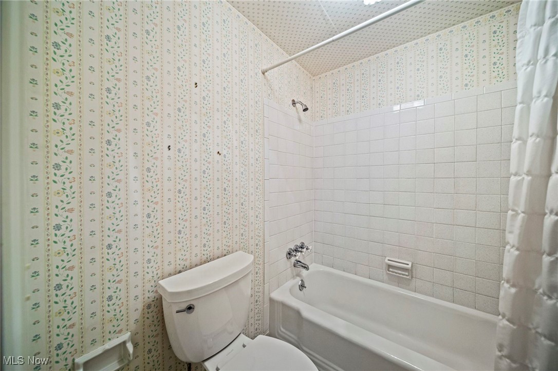 Kenwood Gardens 02-B - Residential