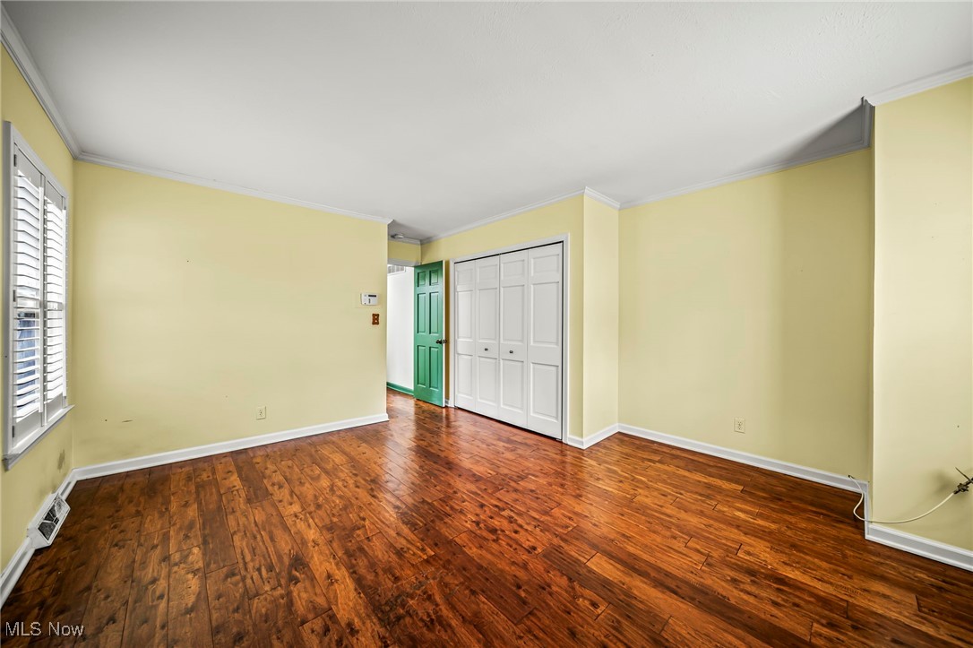 Kenwood Gardens 02-B - Residential