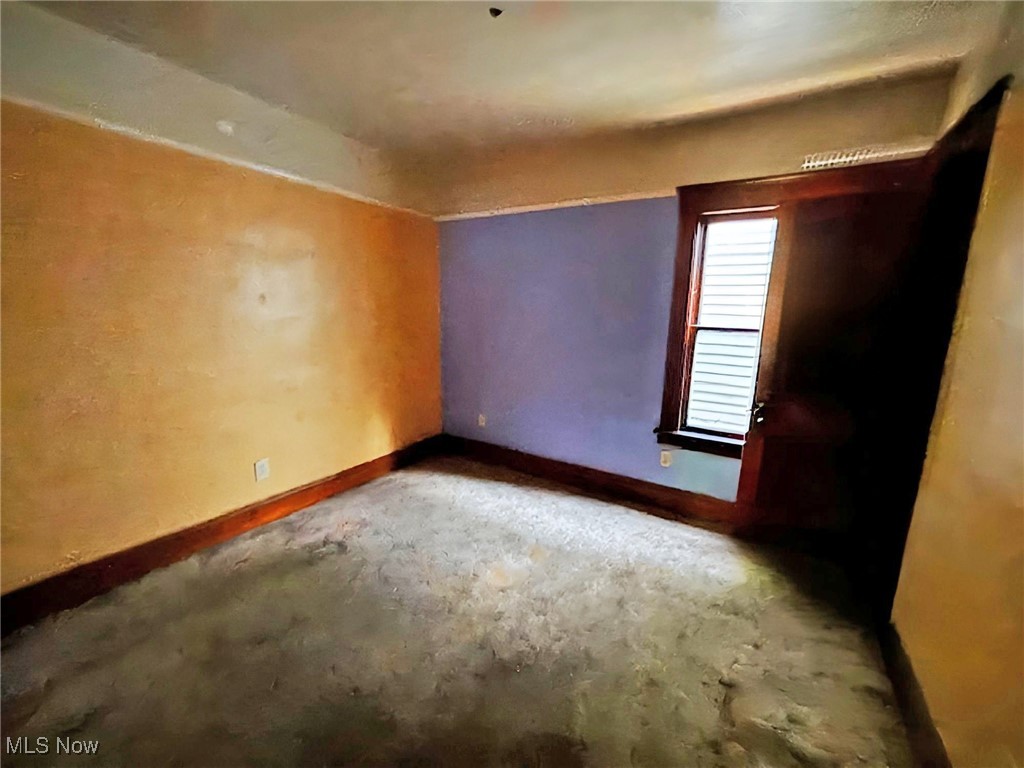 Hoyt - Residential Income