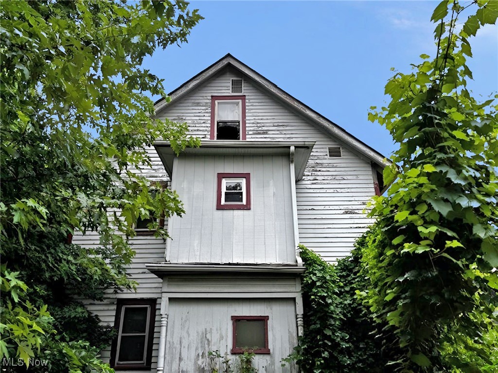 Hoyt - Residential Income