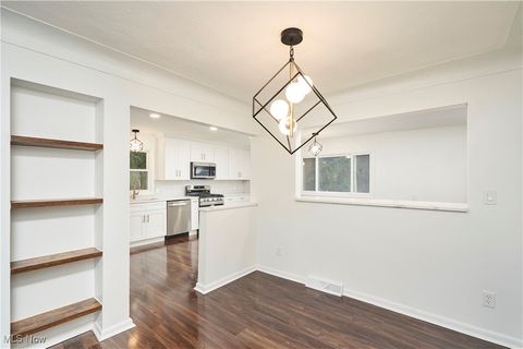 Tiny photo for 17759 S Meadowpark Drive, Walton Hills, OH 44146 (MLS # 5178851)