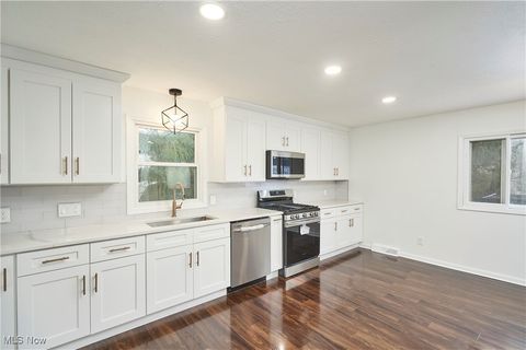 Tiny photo for 17759 S Meadowpark Drive, Walton Hills, OH 44146 (MLS # 5178851)