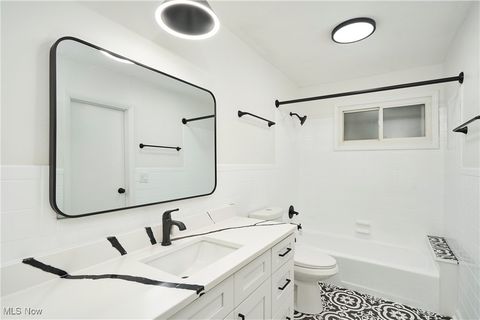 Tiny photo for 17759 S Meadowpark Drive, Walton Hills, OH 44146 (MLS # 5178851)