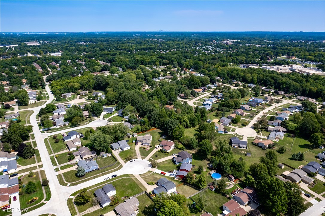 20563 Holly Circle, Strongsville, Ohio image 49