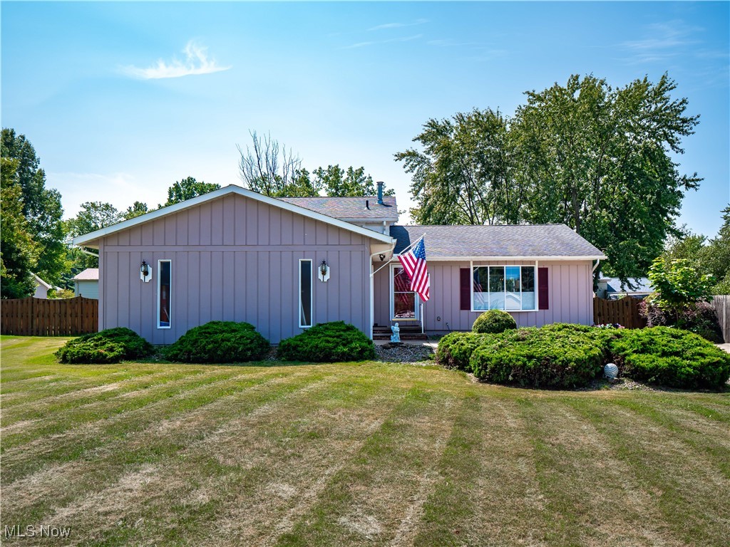 20563 Holly Circle, Strongsville, Ohio image 1