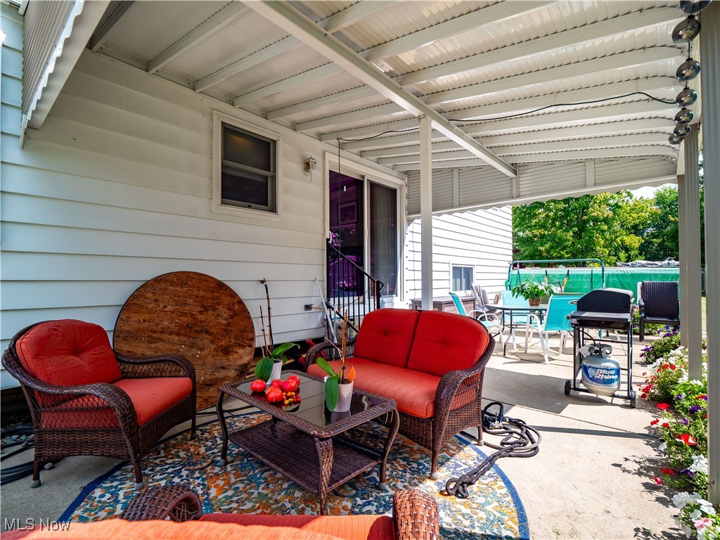 20563 Holly Circle, Strongsville, Ohio image 35