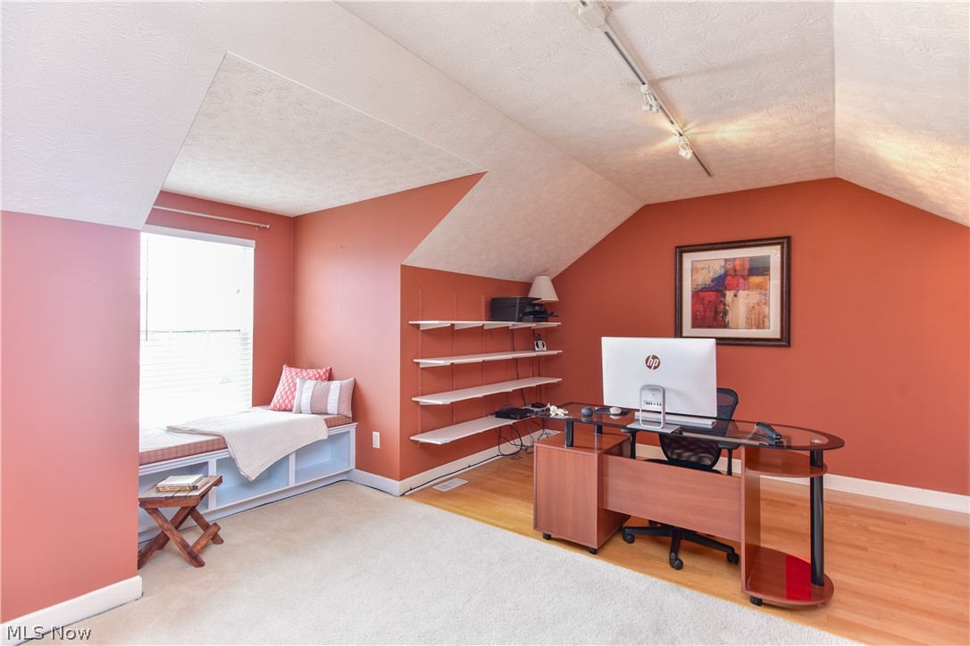Lakeside - Darrow Lake - Residential