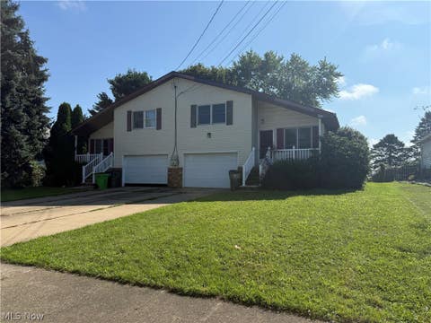 Multifamily For Sale - 1532 Ellesmere Avenue<br/> North Canton, OH 44720