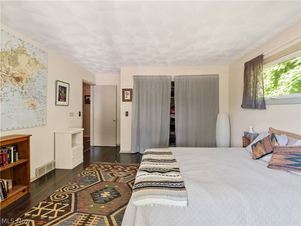 Pin Oak Lake - Residential