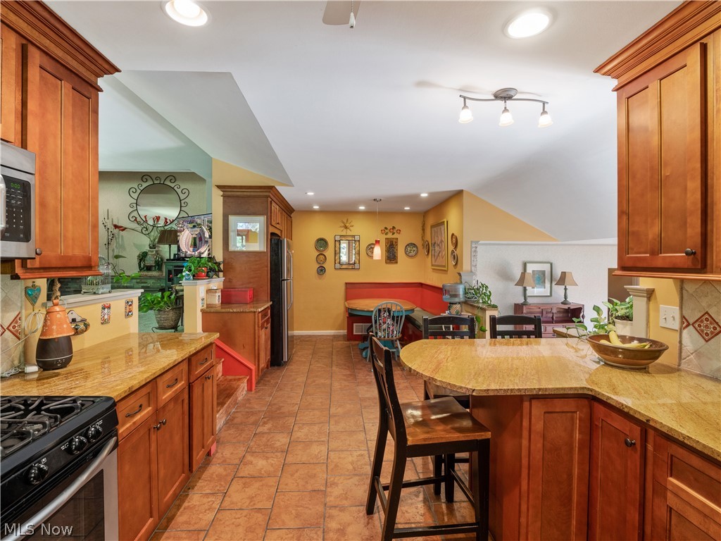 Pin Oak Lake - Residential