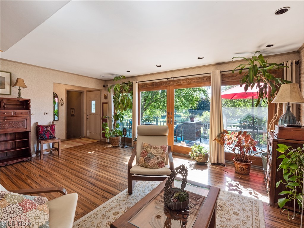 Pin Oak Lake - Residential