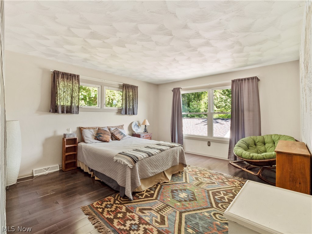 Pin Oak Lake - Residential