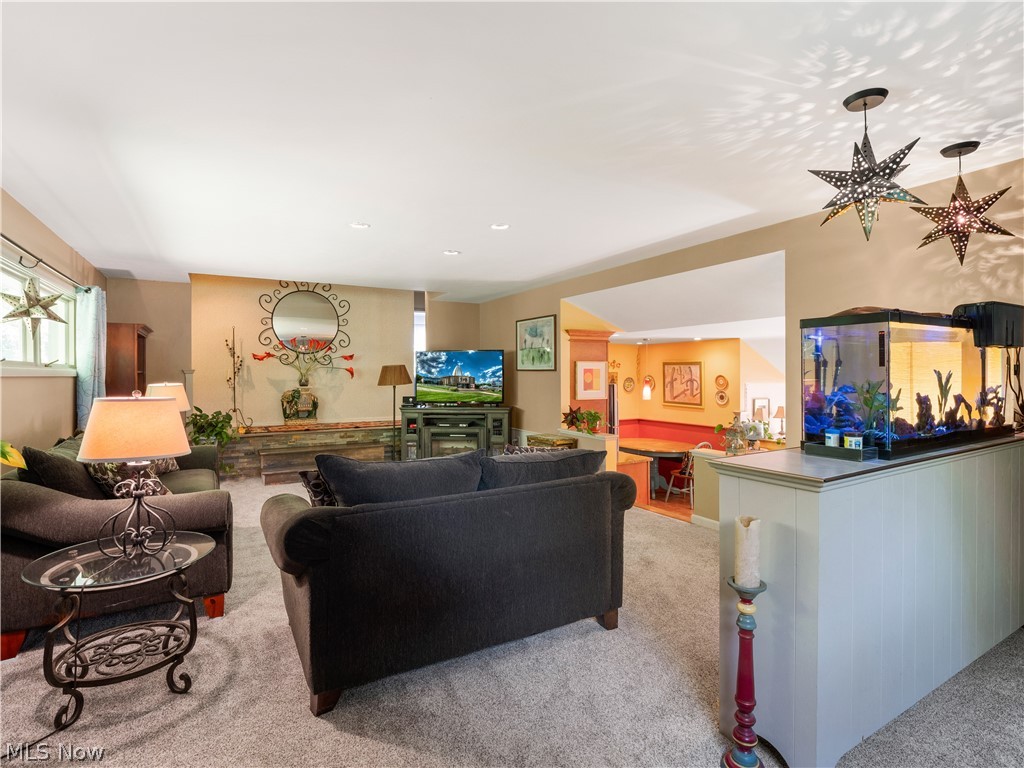 Pin Oak Lake - Residential