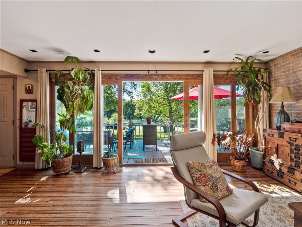 Pin Oak Lake - Residential