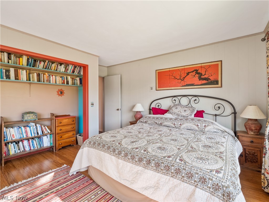 Pin Oak Lake - Residential