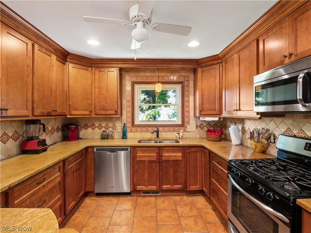 Pin Oak Lake - Residential