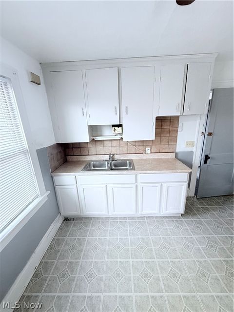 Tiny photo for 14011 Glendale Avenue #UP / DOWN, Cleveland, OH 44128 (MLS # 5198045)