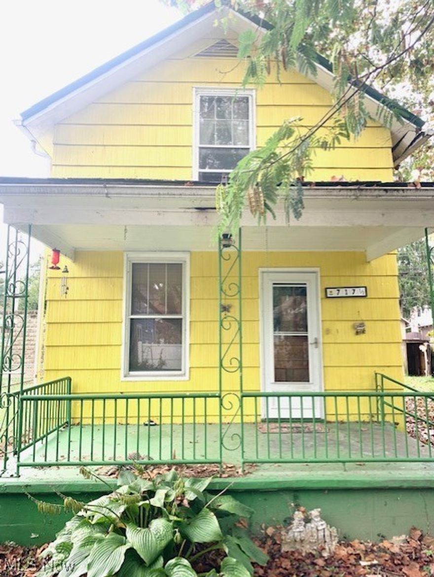 Lots of potential here with this 1.5 story home that offers the main bedroom, full bathroom and laundry on the first level. 2 bedrooms upstairs and a partially finished basement. Nice covered front porch and level fenced in yard. Detached 1 car garage with upper level great for storage. Don't miss this cute downtown Marietta home.