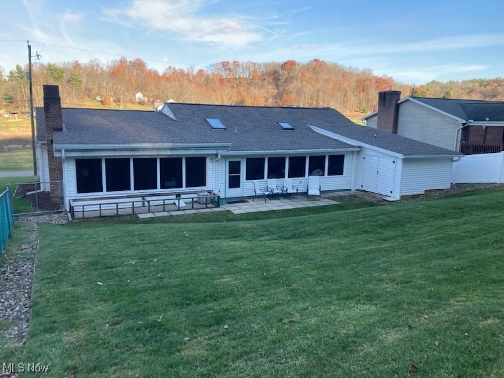 Photo of 1184 Dawn Drive NE, New Philadelphia, OH 44663 (MLS # 5184496)