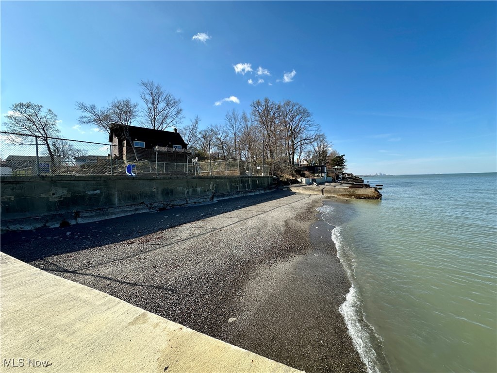 174 E 196th Street, Euclid, Ohio image 11