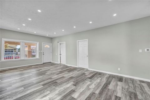 Tiny photo for 3282 W 38th Street, Cleveland, OH 44109 (MLS # 5179263)