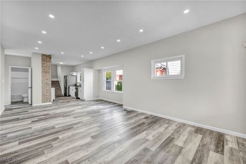 Tiny photo for 3282 W 38th Street, Cleveland, OH 44109 (MLS # 5179263)