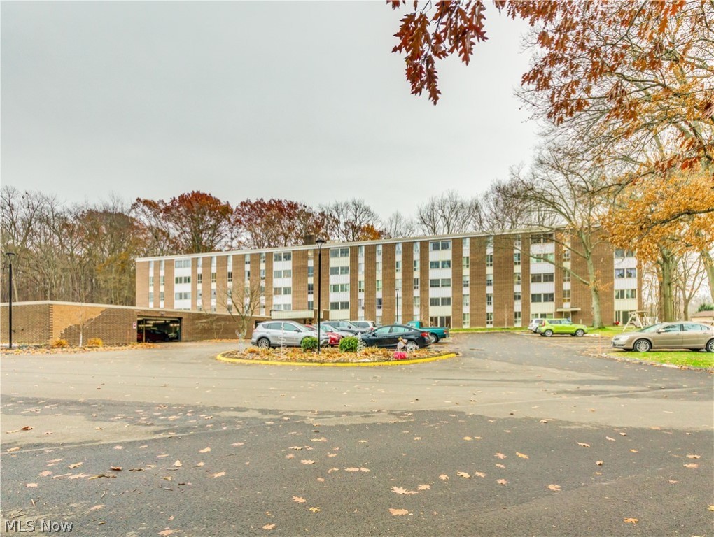 Silver Lake Towers Condo - Residential