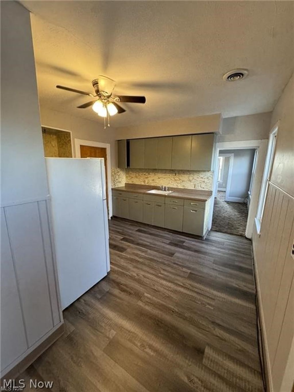 Photo of 29435 Euclid Avenue #1 UP East, Wickliffe, OH 44092 (MLS # 5202382)