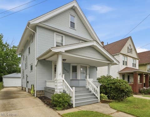Homes For Sale - 1474 Rosewood Avenue<br/> Lakewood, OH 44107