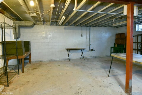 Tiny photo for 1639 Gypsy Lane, Niles, OH 44446 (MLS # 5255483)