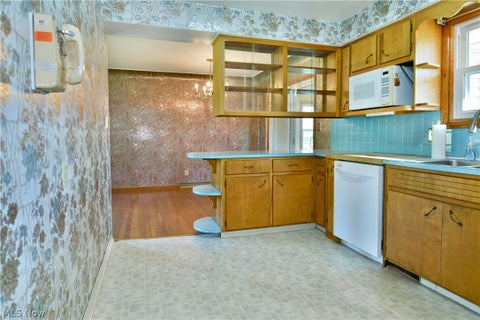 Tiny photo for 1639 Gypsy Lane, Niles, OH 44446 (MLS # 5255483)