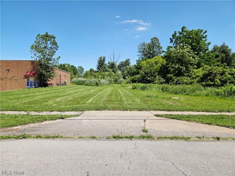 Tiny photo for 2229 W 21st Street W, Lorain, OH 44052 (MLS # 5219775)