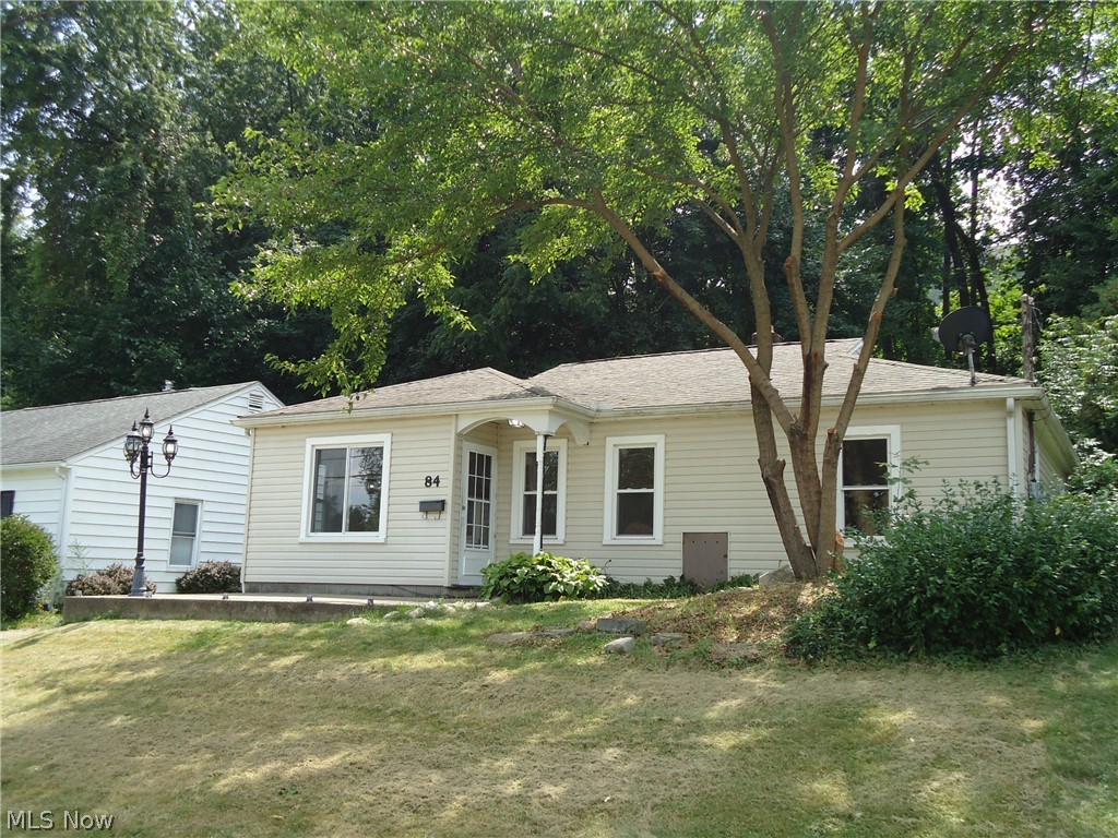 Easy living 3 bedroom Ranch home in move-in condition. This home was recently appraised (FHA) at $107,000 with no repairs!! Walk into instant equity!!
Low maintenance vinyl siding and windows. Fully applianced eat-in Kitchen. 1st floor laundry/utility room. New carpet throughout. Large concrete patio and storage shed in fully fenced yard.....perfect for kids or pets! Ellet schools.... Convenient location.
Great starter home or for someone looking to downsize........and cheaper than rent to own!
