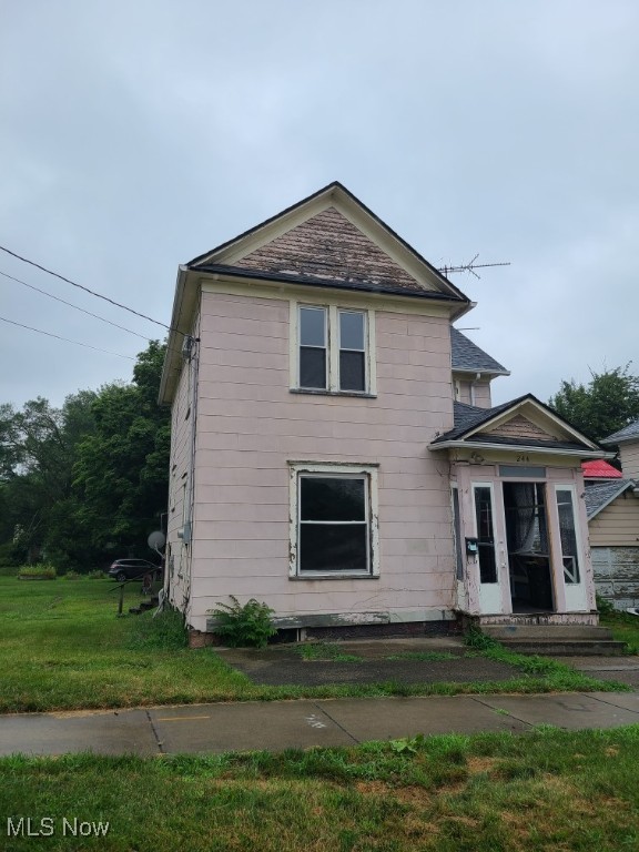 Looking for a rental or fixer upper? Don't pass this one by! Only $79,900 - make an offer. 2 bedrooms, 1 bath, possible 1st floor laundry. Living room, kitchen, dining room. Washer and dryer stays.