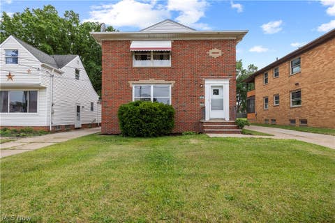 Multifamily For Sale - 3113 Snow Road<br/> Parma, OH 44134