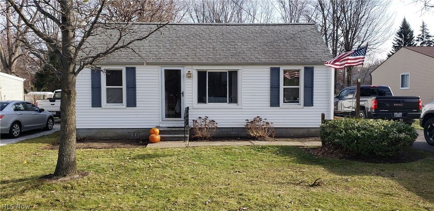 Stop wasting your time, look no further. Your future home is on the market and waiting for you. This home features 3 beds, 1 bath and surrounds you with warmth. With its fully fenced in back yard there is plenty of space for activities. This home is also minutes from shopping, food and entertainment so don't wait set, your date and check out this gem of a home. HMS Home Warranty!