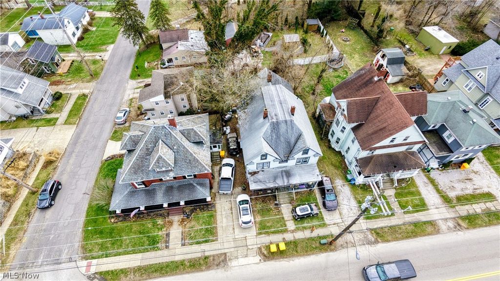 Photo of 805 Main Street, Conneaut, OH 44030 (MLS # 5198373)