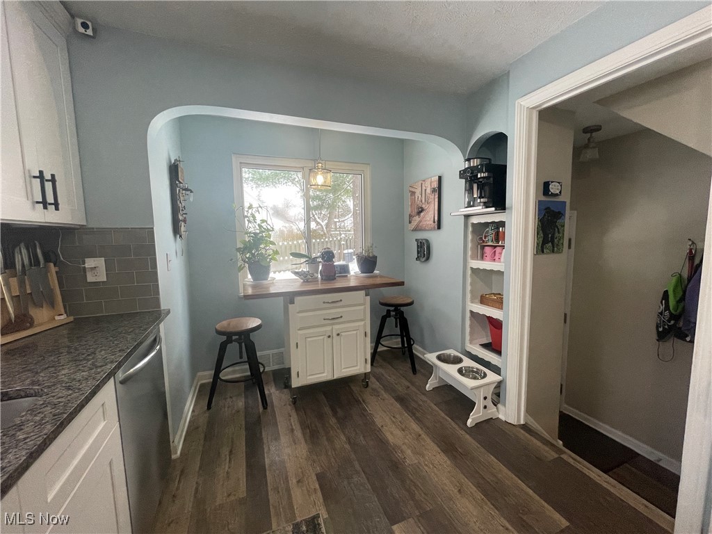 Forestlawn - Residential