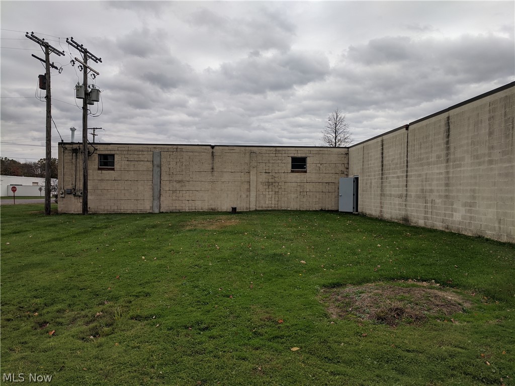 Connecticut Western Reserve - Commercial Sale