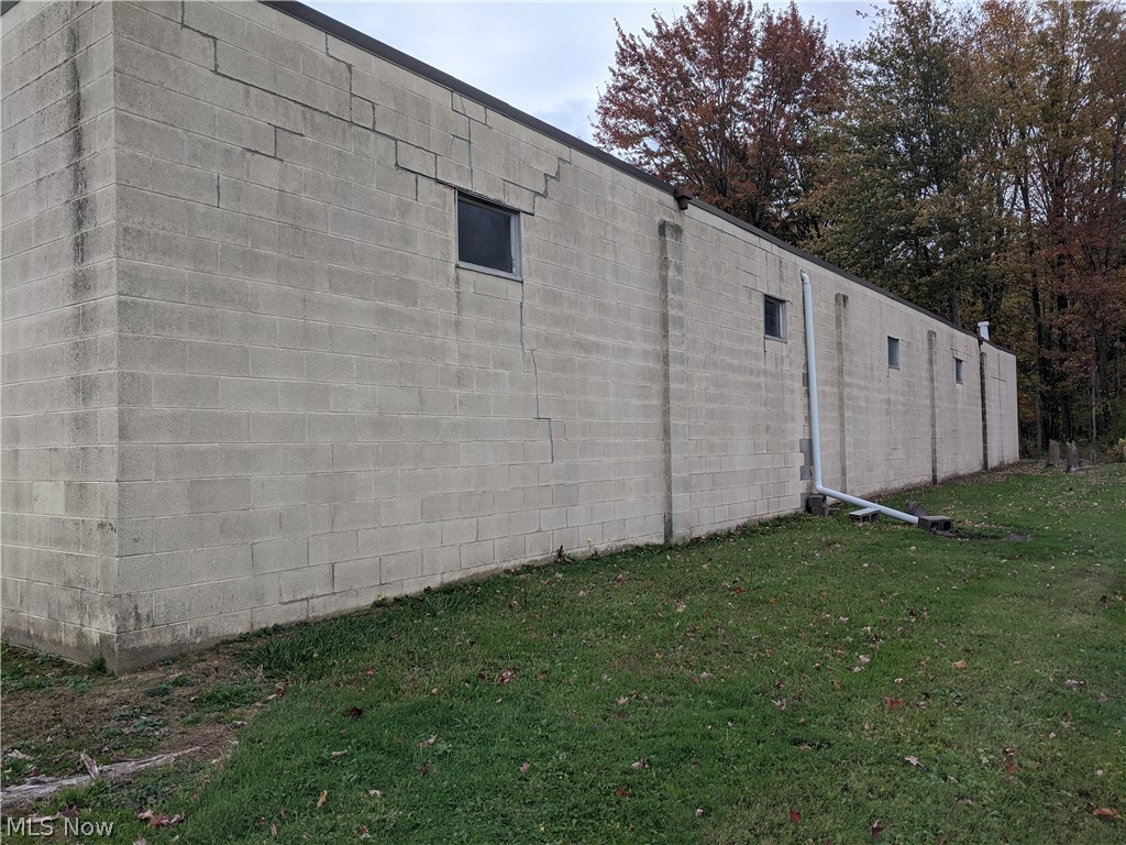 Connecticut Western Reserve - Commercial Sale