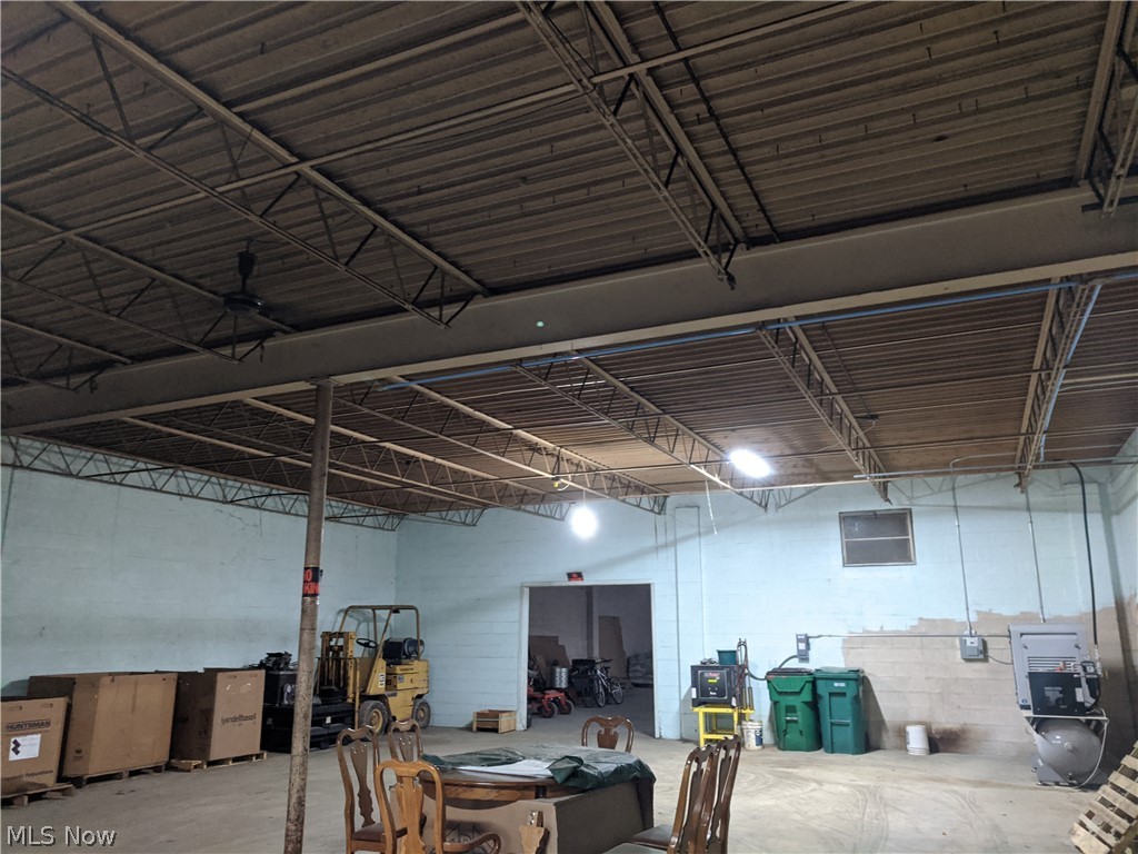 Connecticut Western Reserve - Commercial Sale