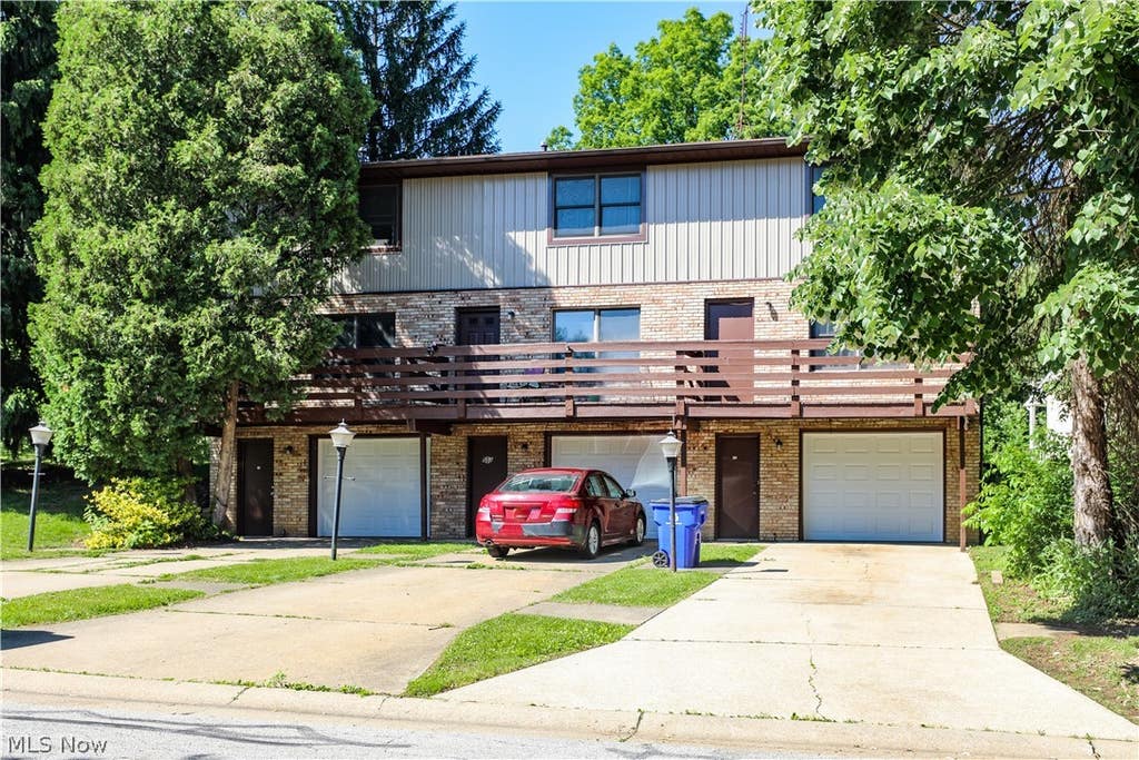 Photo of 501 N Park Drive, Ravenna, OH 44266 (MLS # 5215338)