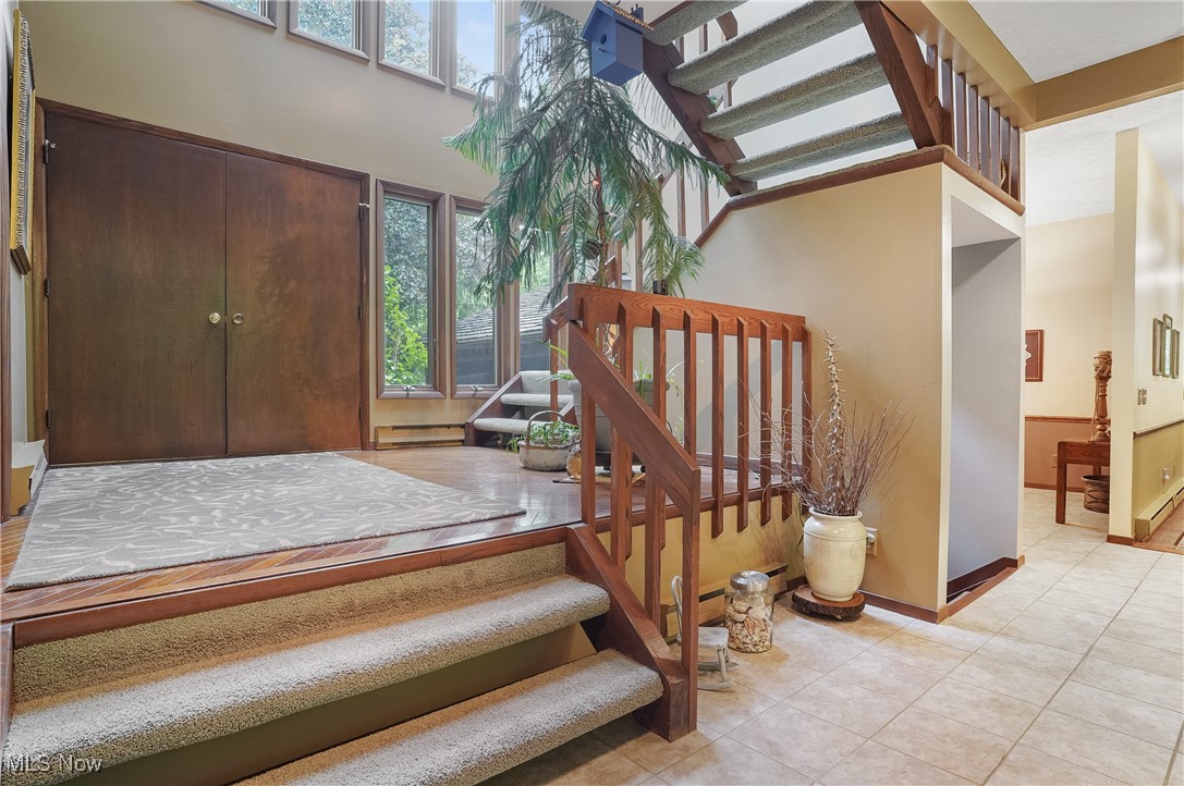 906 Heritage Lane, Akron, Ohio image 3