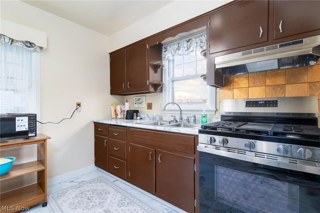 Photo of 2639 Alvarado Boulevard, Steubenville, OH 43952 (MLS # 5199591)