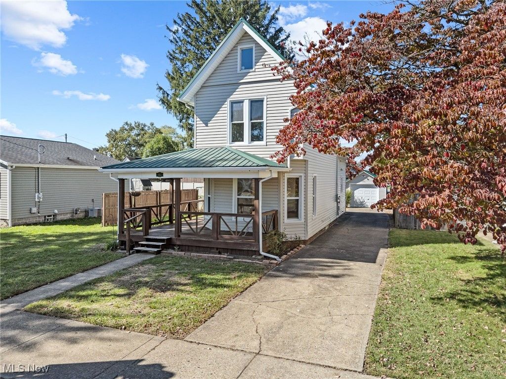 Photo of 402 4th Street NW, New Philadelphia, OH 44663 (MLS # 5164805)