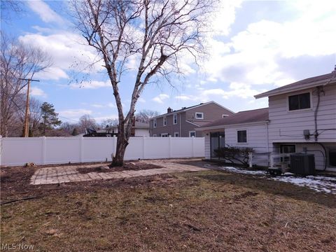 Tiny photo for 24732 Mitchell Drive, North Olmsted, OH 44070 (MLS # 5190311)