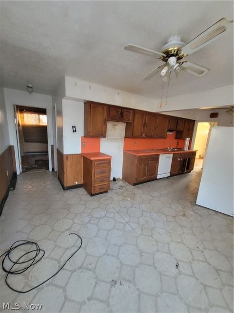 Tiny photo for 4189 Lee Road, Cleveland, OH 44128 (MLS # 5210283)