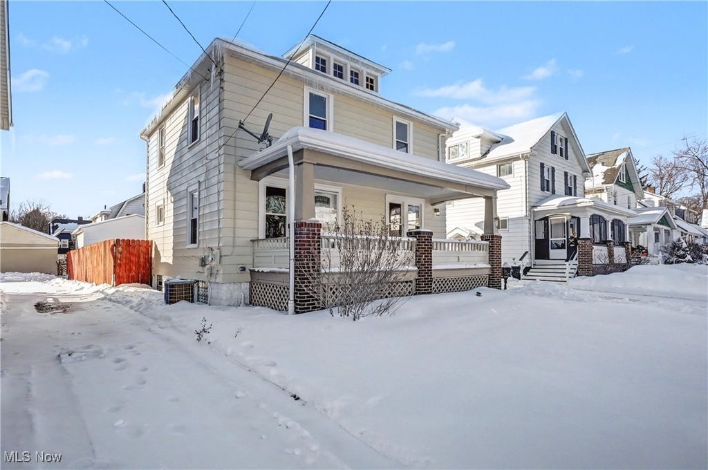 Photo of 1764 10th Street, Cuyahoga Falls, OH 44221 (MLS # 5184594)