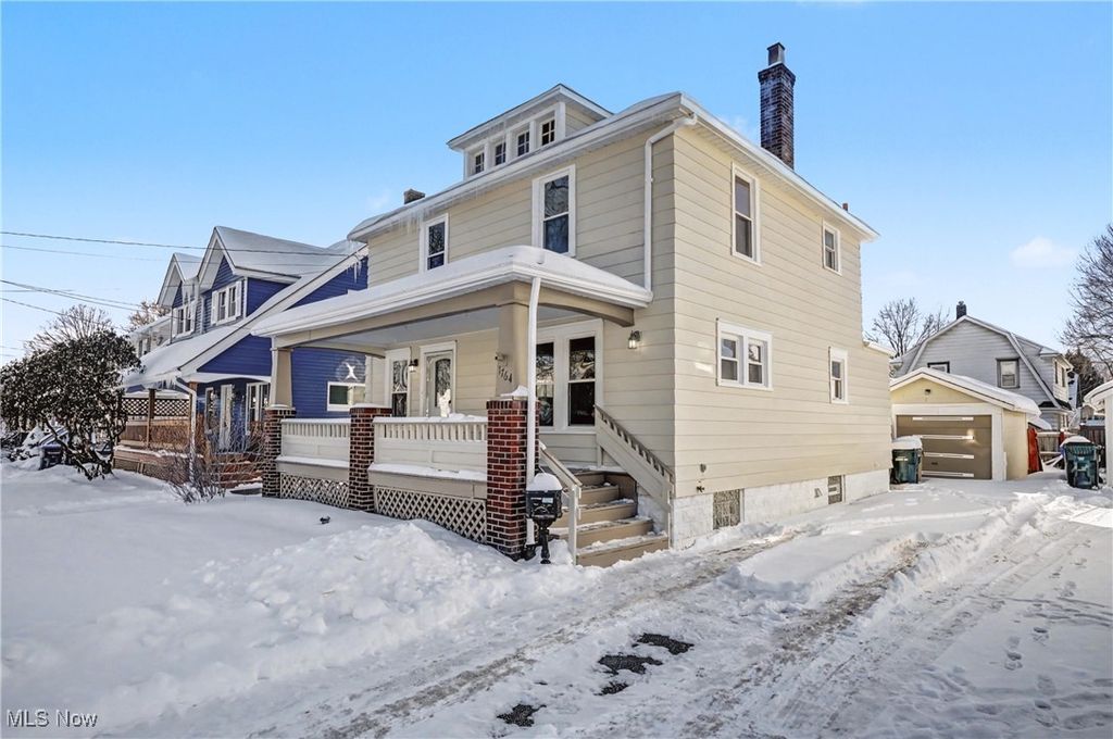 Photo of 1764 10th Street, Cuyahoga Falls, OH 44221 (MLS # 5184594)