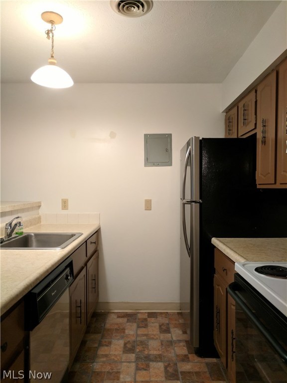 Royal Arms West - Residential Lease